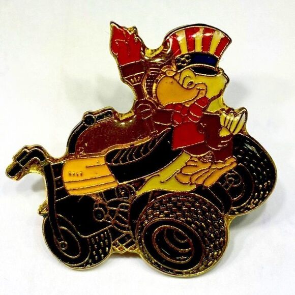 Vintage 1980s Collectors pin Olympic Eagle on ATC - Picture 1 of 2